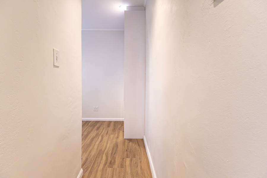 To Let 2 Bedroom Property for Rent in Sea Point Western Cape